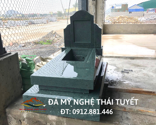 Mộ xanh rêu - MXR 003