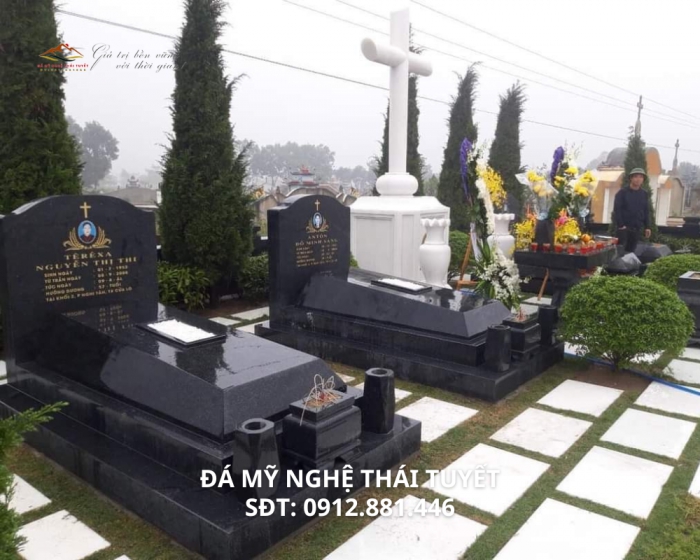 Mộ Đá Công Giáo - MCG001
