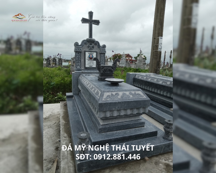 Mộ Đá Công Giáo - MCG002