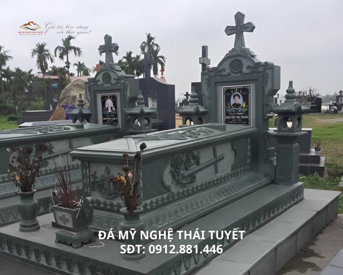 Mộ Đá Công Giáo - MCG006