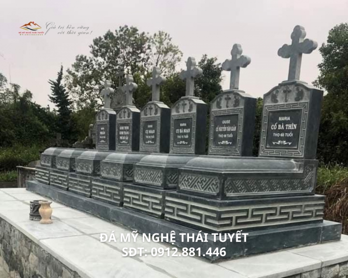 Mộ Đá Công Giáo - MCG010